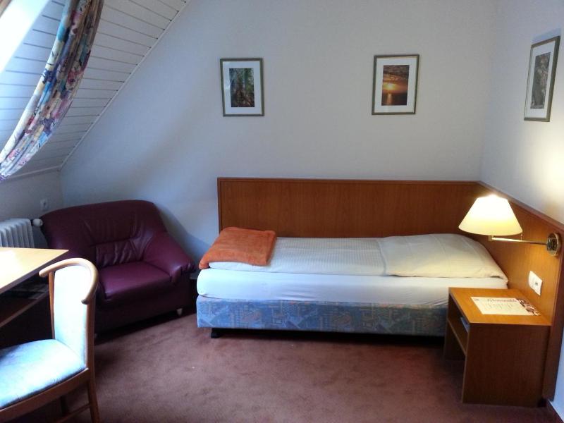 Single Room image 2