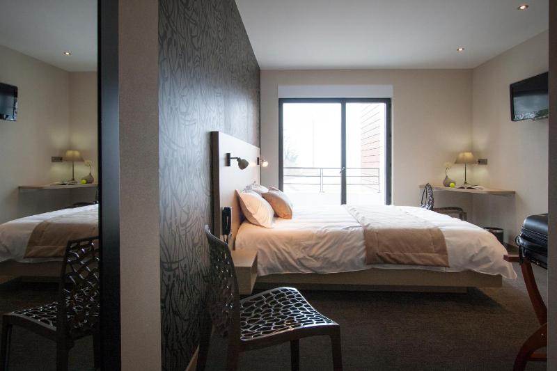 Deluxe Room  (disability access)  image 4