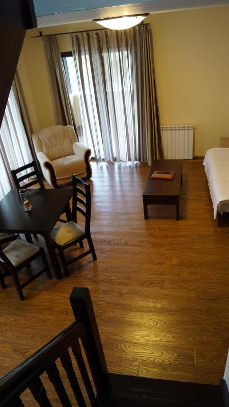 Double Room image 4