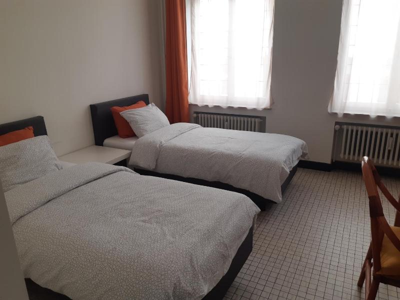 One-Bedroom Apartment image 4