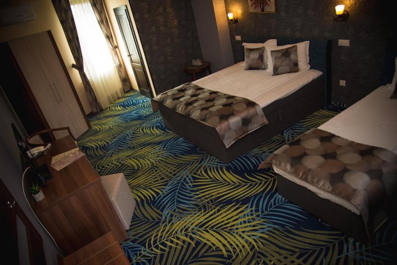 Triple Room image 1