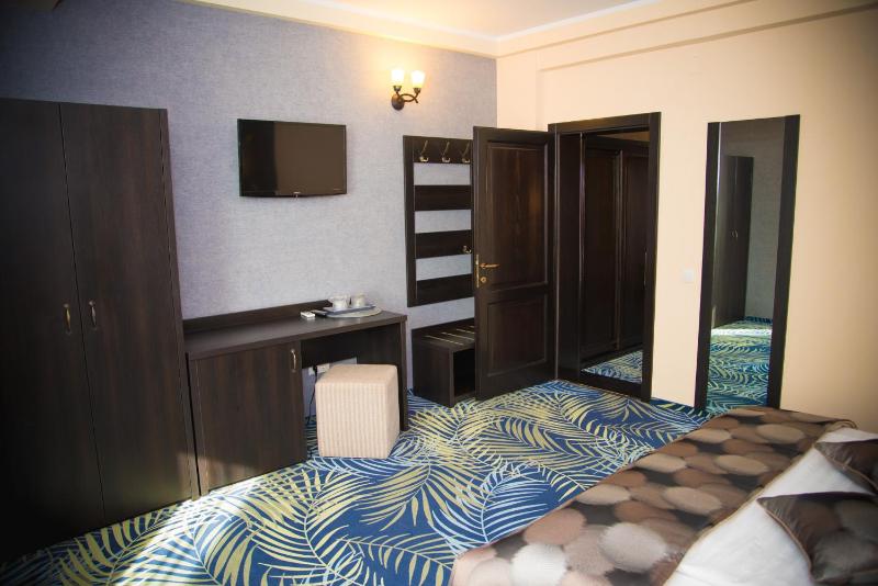 Two-Bedroom  Family Suite image 3