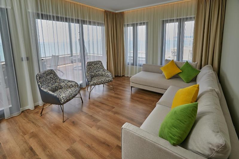 Superior Suite with Sea View image 1