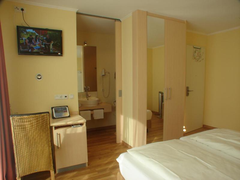 Standard Single Room image 1