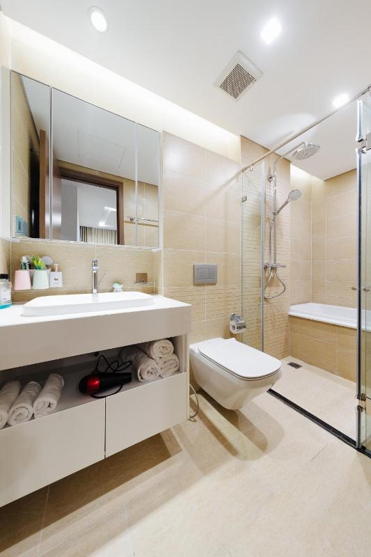 Sunshine Balcony Apartment in VINHOMES METROPOLIS near Lotte Hanoi - image 16
