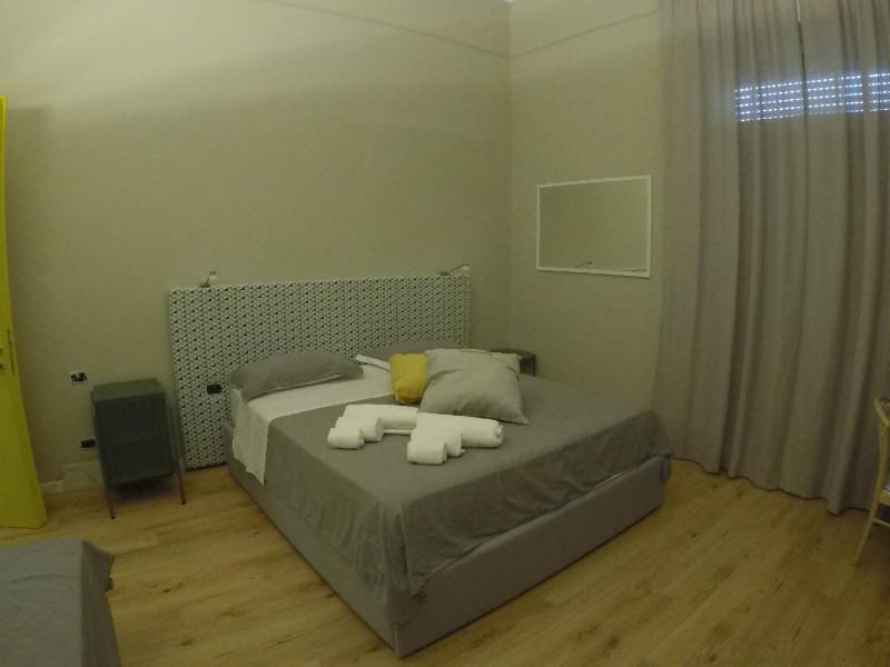 Deluxe Triple Room image 3