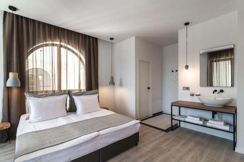 Two-Bedroom Apartment with Free Aqua Area Access to AquaHouse Thermal & Beach image 3