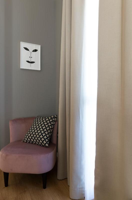 Deluxe Double or Twin Room image 3