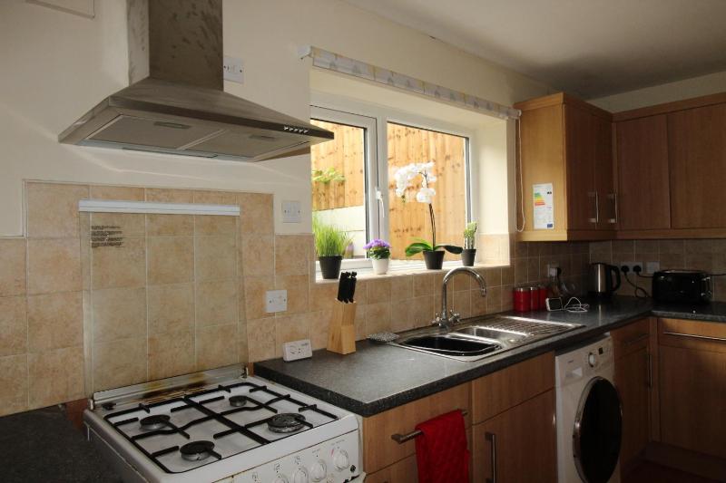Two-Bedroom House image 4