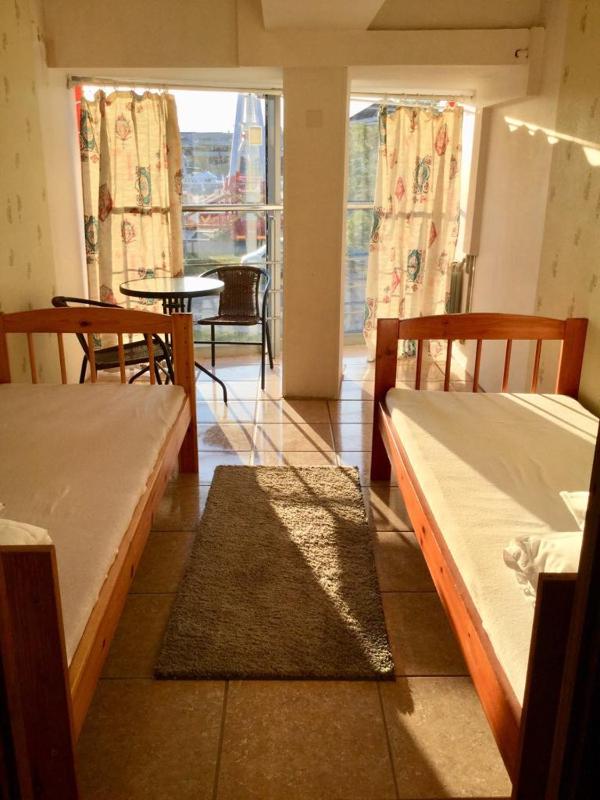 Twin Room with Shared Toilet image 4