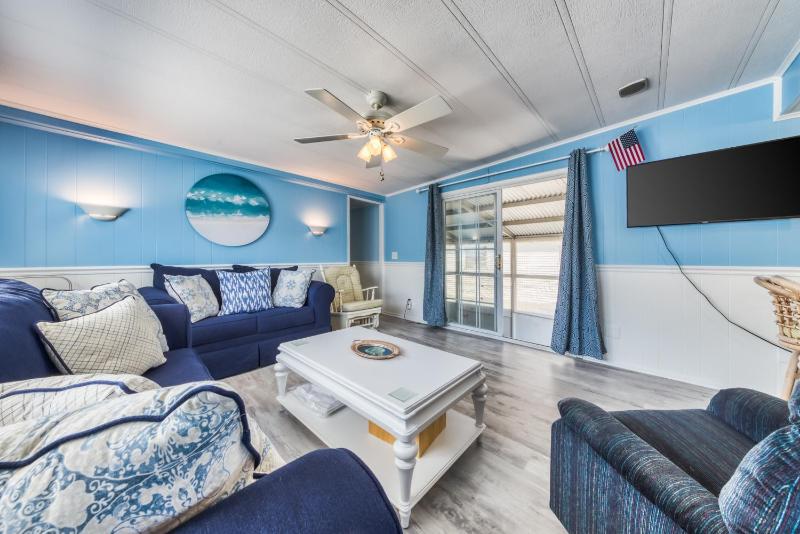 Mobile Home image 2