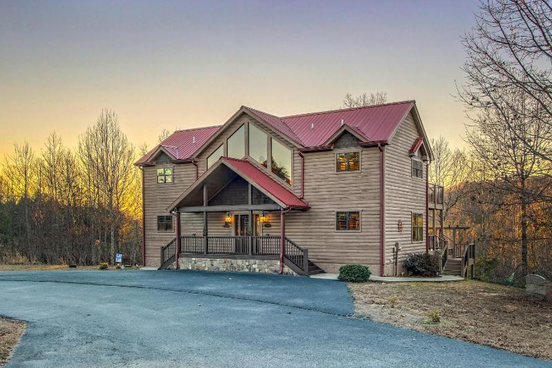 Three Bedroom House image 2