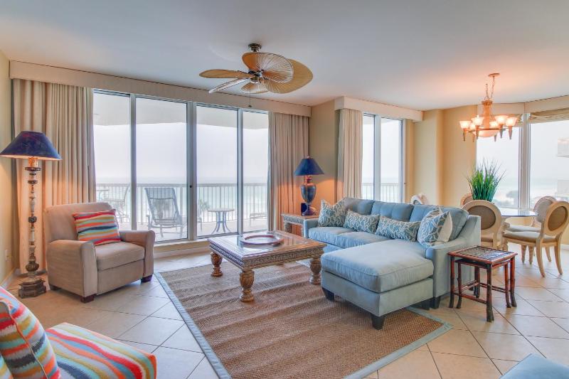 Three Bedroom Apartment image 3