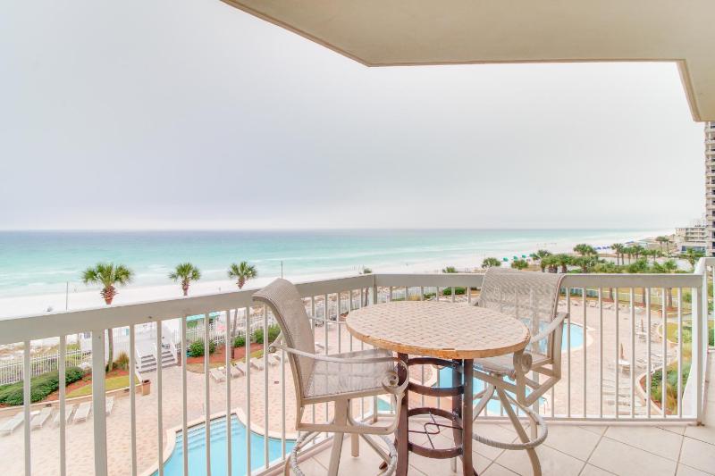 Three Bedroom Apartment image 1