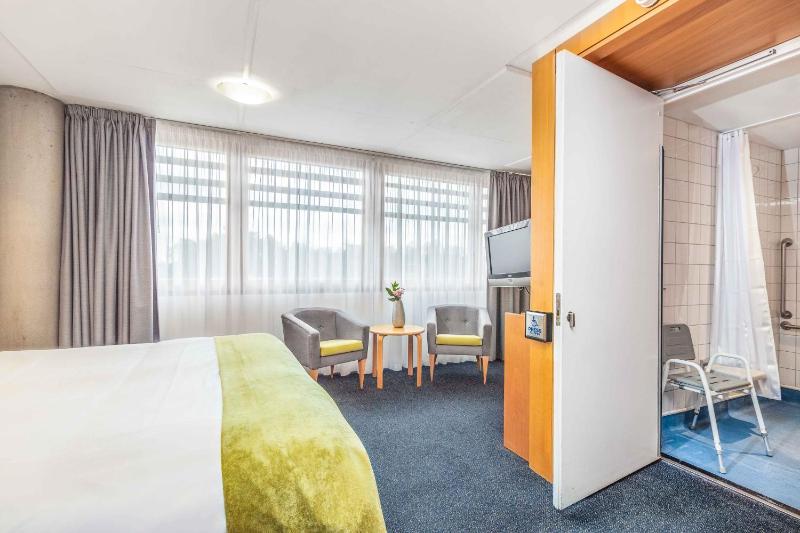 The Jubilee Hotel - image 10