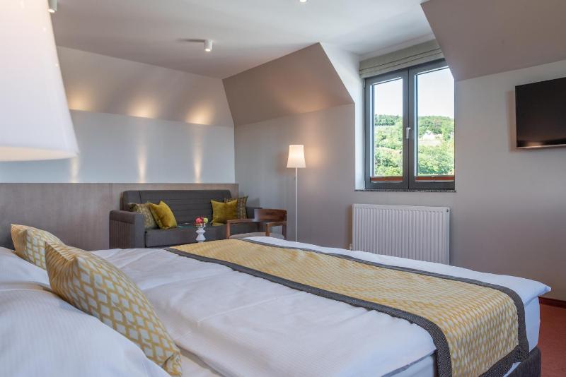 Double Room image 3