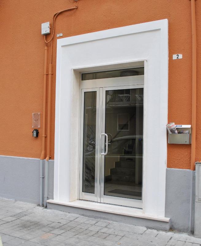 Double or Twin Room with Private Bathroom image 3