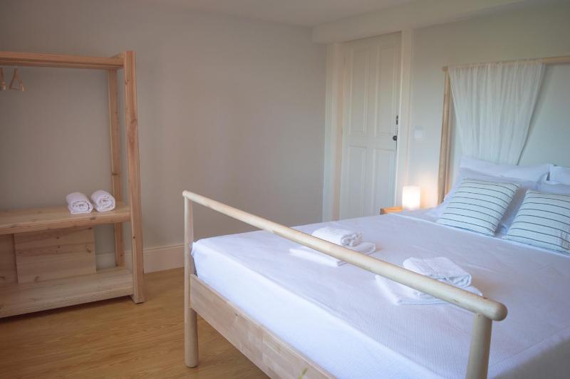 Queen's Garden Hostel - image 22