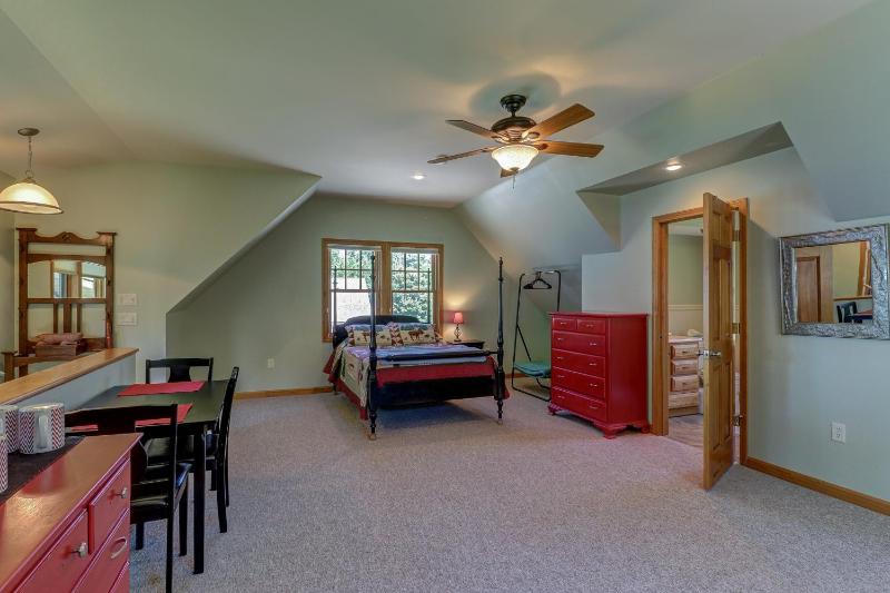 One Bedroom Apartment image 4