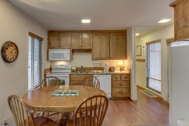 one bedroom house image 3