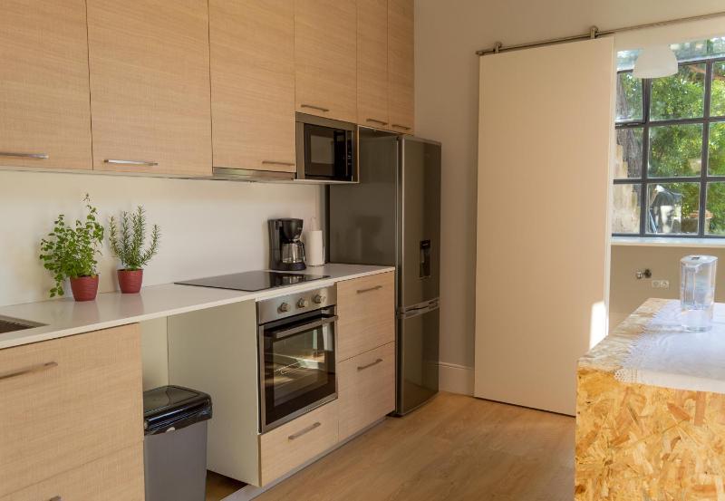 Queen's Garden Hostel - image 38