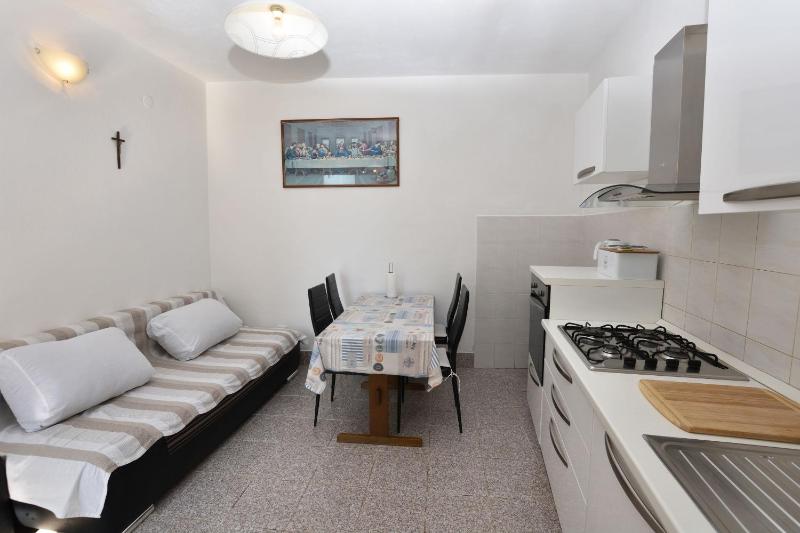Apartment Milka - image 25