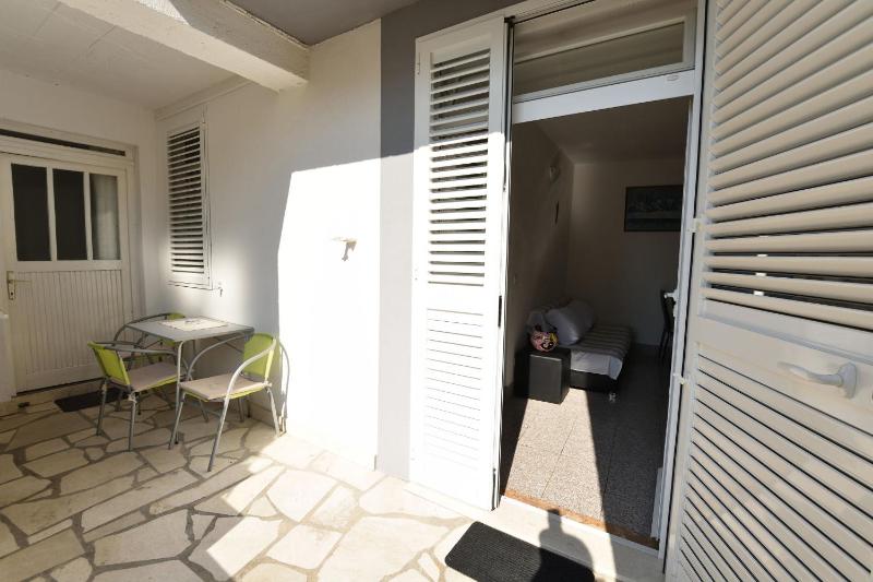Apartment Milka - image 10