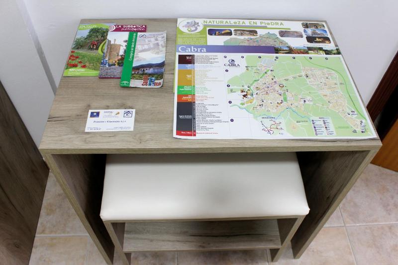 Single Room with Private Bathroom image 4