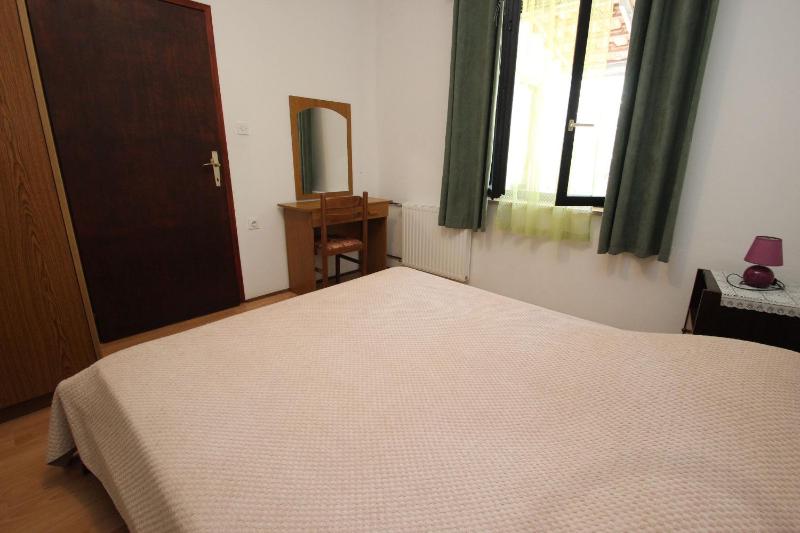 Apartment image 2