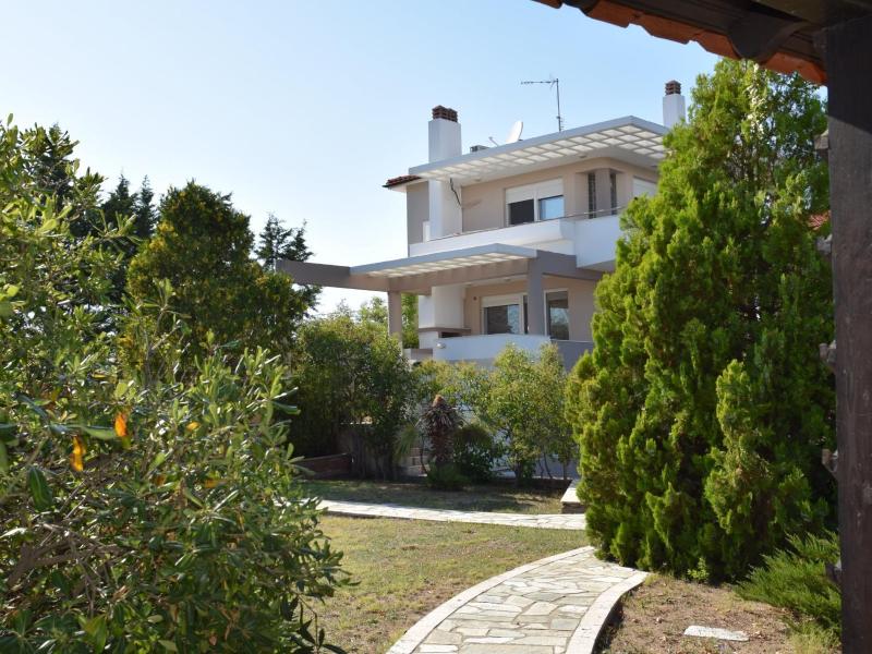 Four-Bedroom House image 3