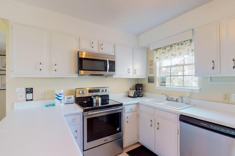 Three Bedroom Apartment image 2