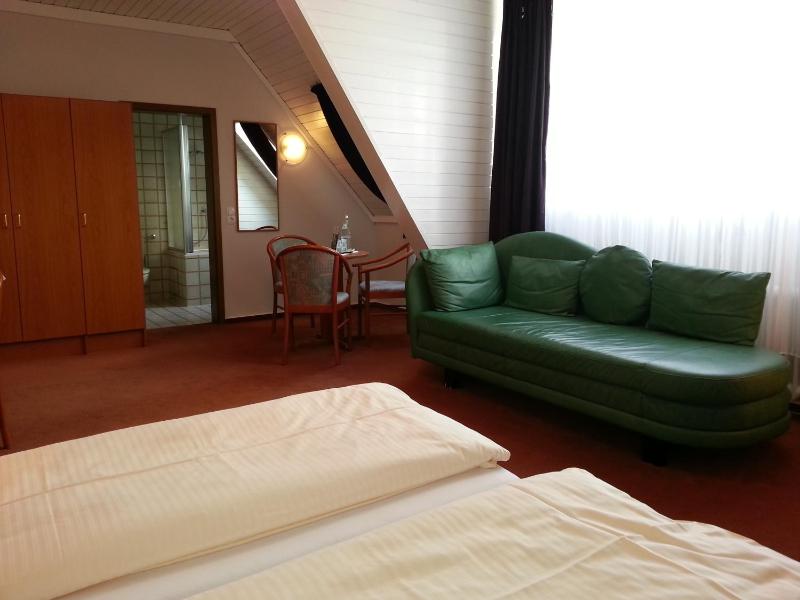 Triple Room image 2