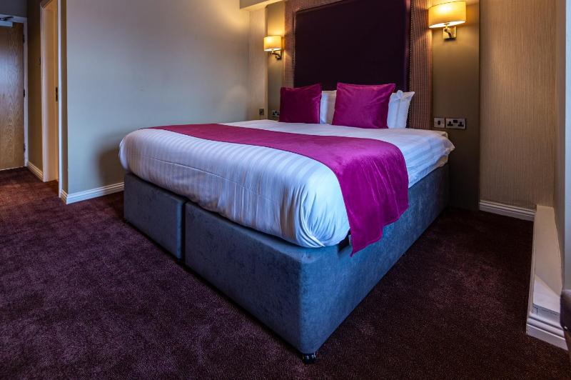Standard Double Room image 4