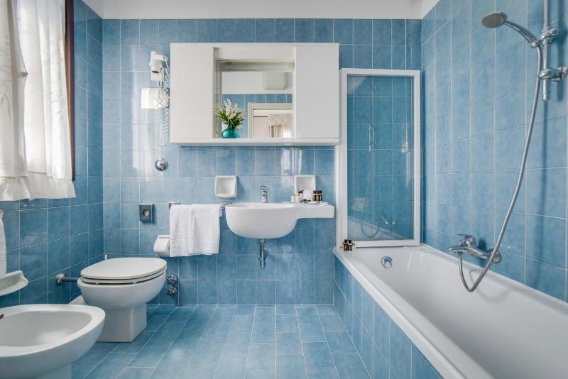 Deluxe Double Room image 1