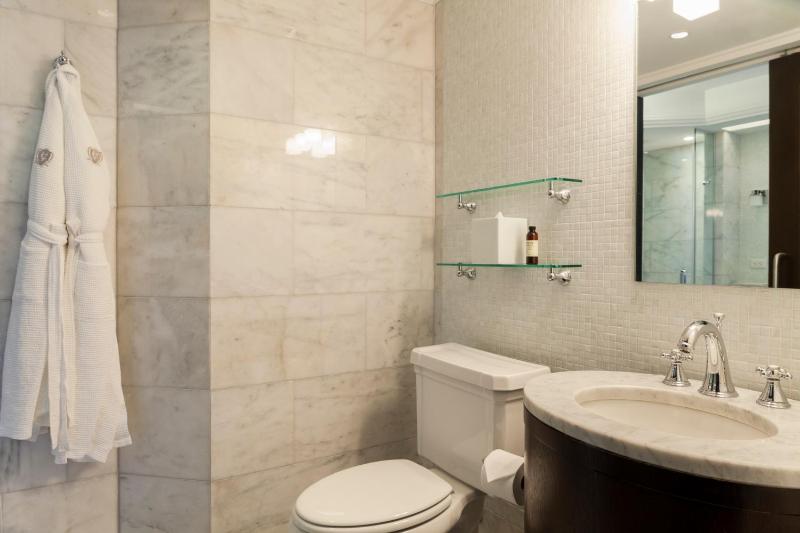 King Suite with City View image 1