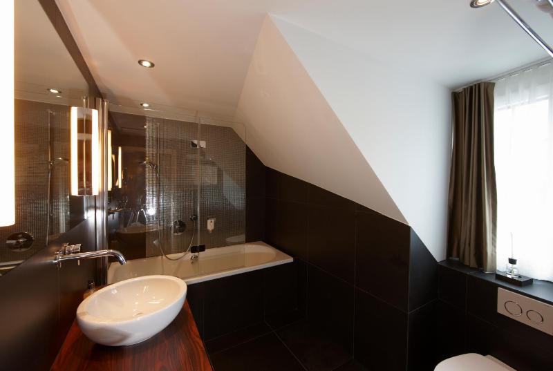 Double Room image 1