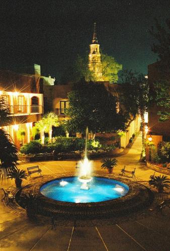 Hilton Vacation Club Lodge Alley Inn Charleston - image 10