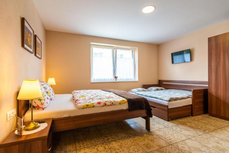 Superior Apartment image 3