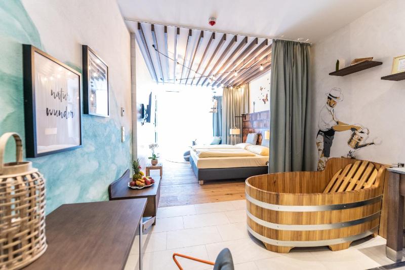Double Room with Terrace and Thermal Bath Access  image 3