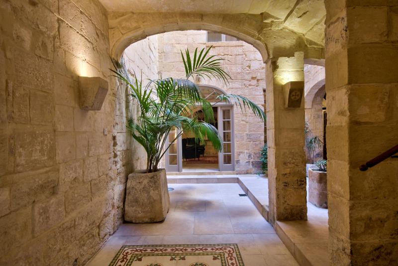 Palazzo Rose of Rhodes by Vallettastay - image 6