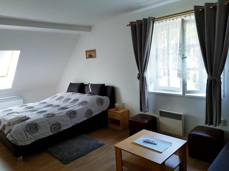 Deluxe Double Room image 2