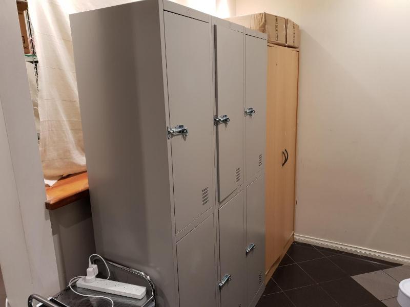 Abbotsford Private Rooms & Pods - 15 Charles Homestay - image 4