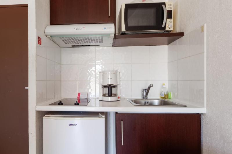 Comfort Aparthotel Six-Fours - image 16