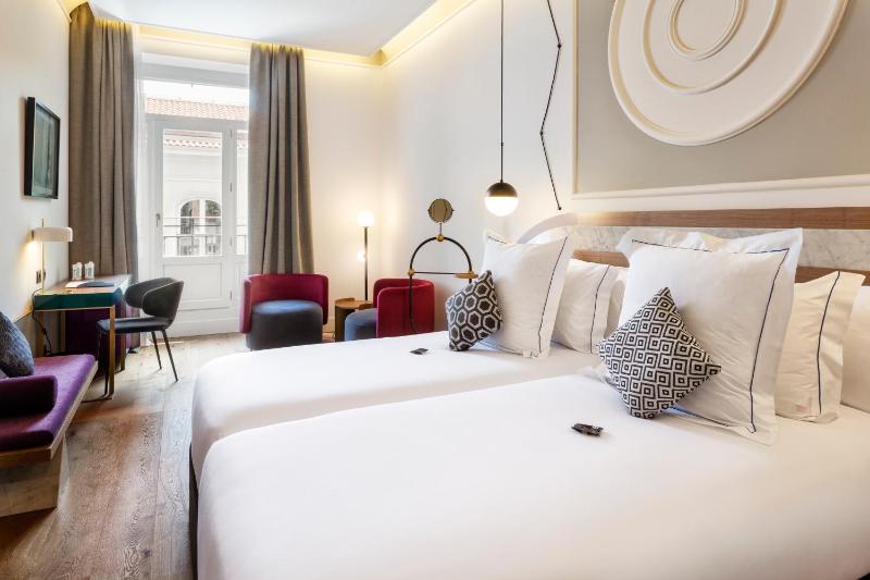 Premium Room image 2