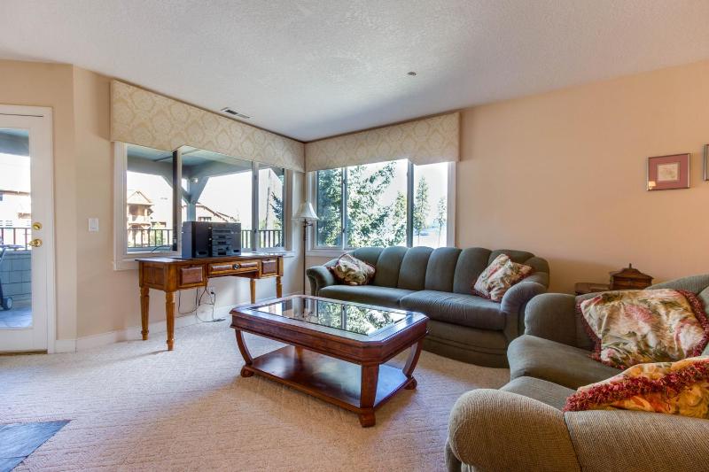 Three Bedroom Apartment image 1