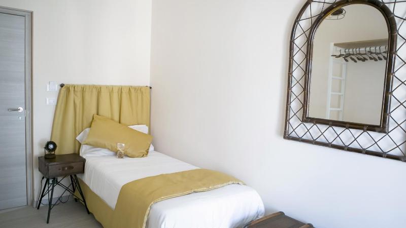 Single Room with Balcony image 1