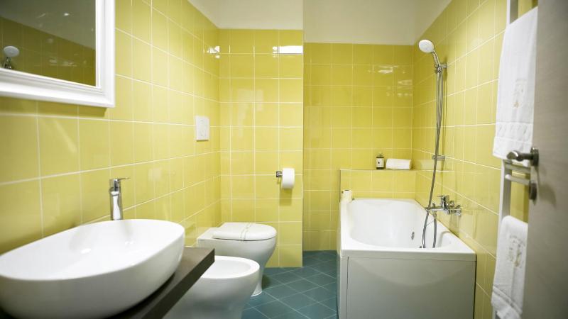 Double or Twin Room with Extra Bed image 4