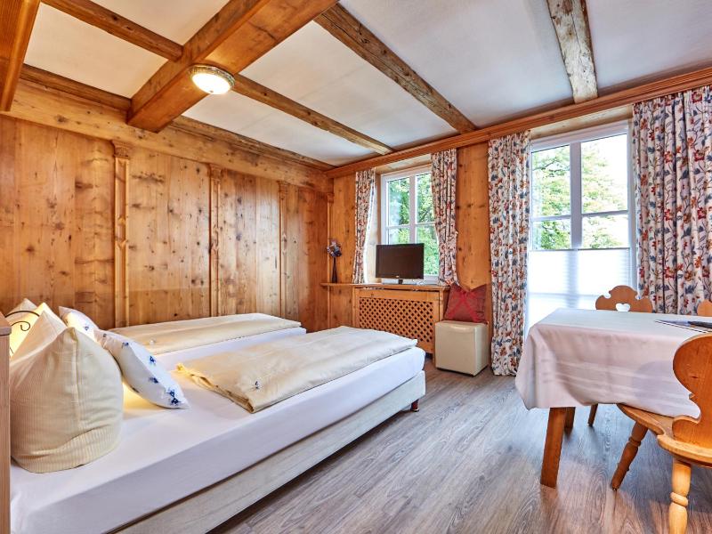 Superior Quadruple Room image 2