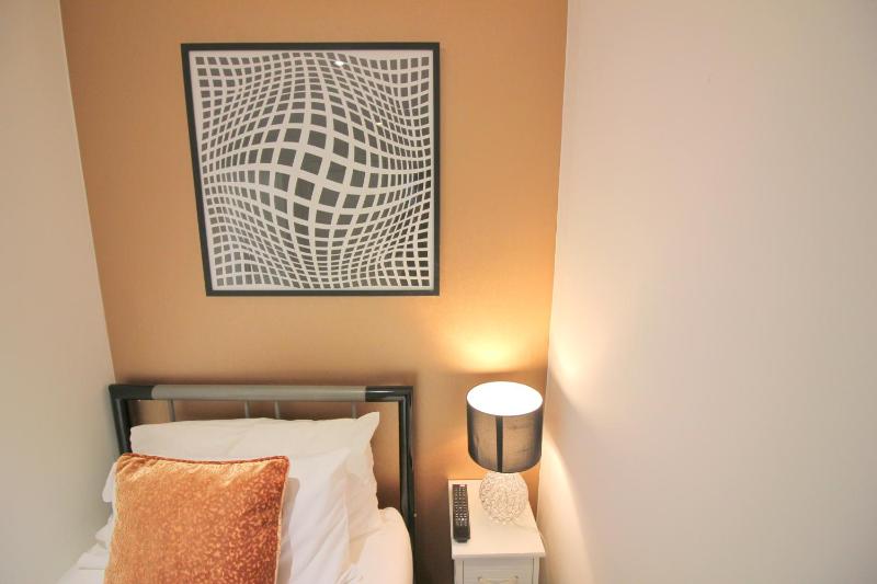 Single Room with Private Bathroom image 4