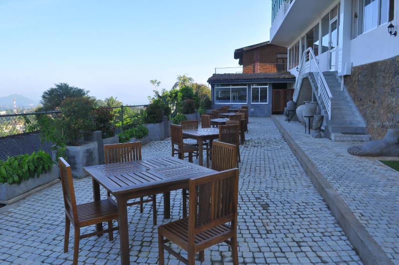 Amaara Sky Hotel Kandy - image 3